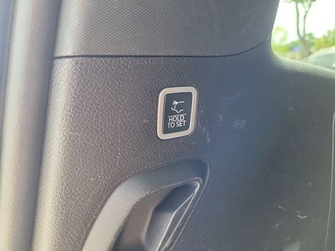 Used 2024 Jeep Wagoneer Series II AWD/4WD image 10