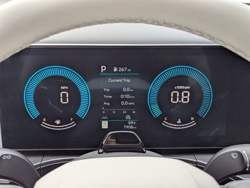 Used 2024 Hyundai Santa Fe SEL image 14