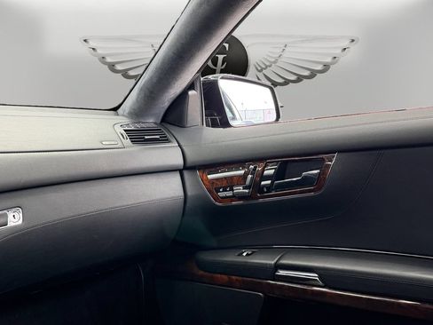 Used 2012 Mercedes-Benz CL 63 AMG image 27