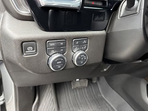 Used 2024 GMC Sierra 1500 Elevation w/ Elevation Premium Package AWD/4WD image 17