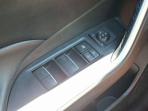Used 2024 Toyota RAV4 XLE AWD/4WD image 25