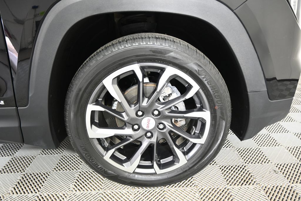 Used 2024 GMC Terrain SLT w/ LPO, Floor Liner Package AWD/4WD image 11