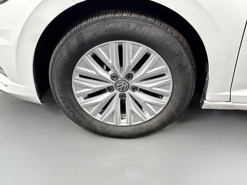 Used 2019 Volkswagen Jetta S w/ Driver Assistance Package image 37