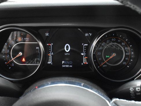 Used 2023 Jeep Wrangler Unlimited Sahara w/ LED Lighting Group AWD/4WD image 22