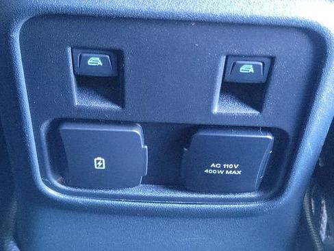 Used 2023 Ford Bronco Wildtrak AWD/4WD image 25