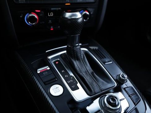 Used 2015 Audi RS 5 Coupe w/ Black Optic Plus Package AWD/4WD image 38