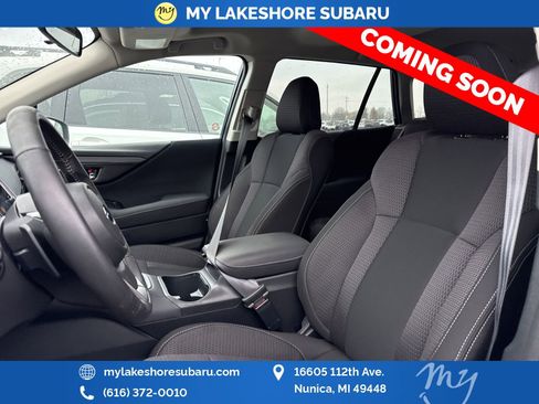 Used 2025 Subaru Outback Premium image 11
