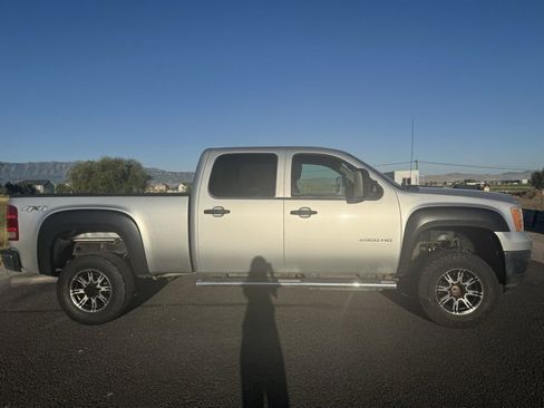 Used 2012 GMC Sierra 2500 SLE w/ SLE Preferred Package image 6