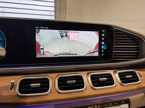 Used 2022 Mercedes-Benz GLS 450 4MATIC w/ AMG Line Exterior image 35