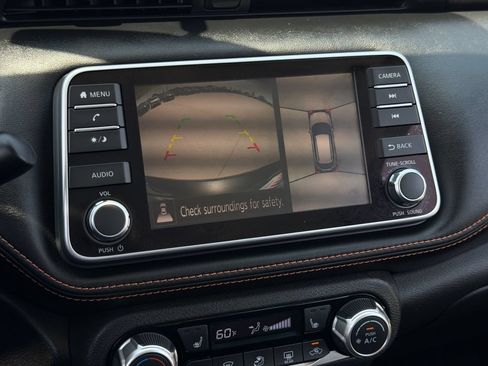 Used 2019 Nissan Kicks SR w/ SR Premium Package FWD image 18