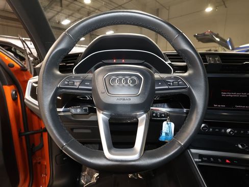 Used 2025 Audi Q3 2.0T Premium image 10