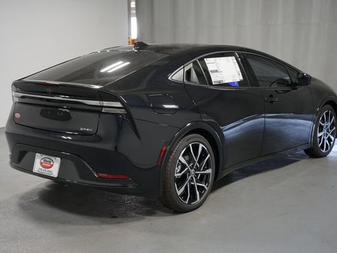 New 2026 Toyota Prius Plug-In Hybrid image 8