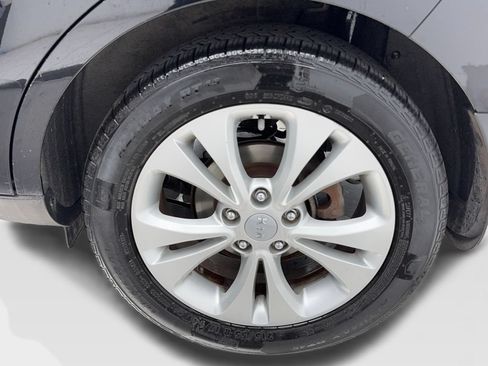 Used 2014 Kia Soul + w/ UVO w/Eservices Package FWD image 11