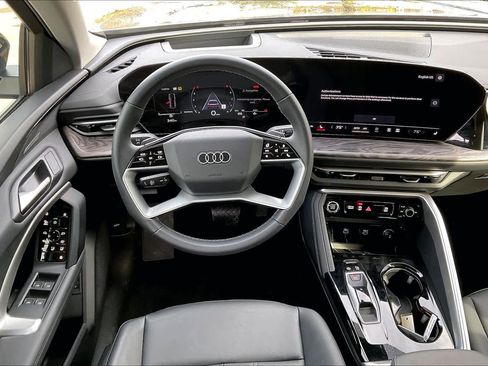 Certified 2025 Audi Q5 Premium Plus w/ Premium Plus image 5