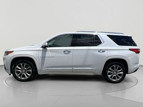 Used 2019 Chevrolet Traverse Premier w/ Driver Confidence II Package FWD image 2