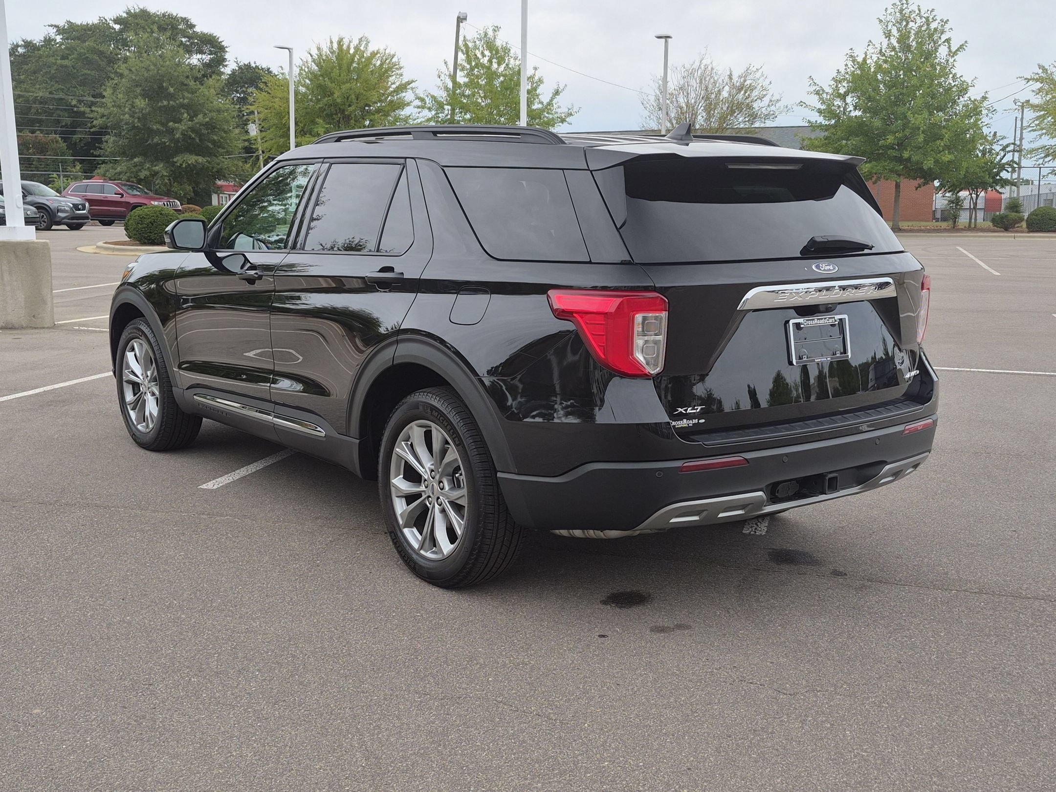 Certified 2024 Ford Explorer XLT AWD/4WD image 6