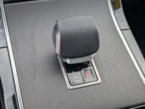 Used 2025 Land Rover Range Rover Velar S image 34