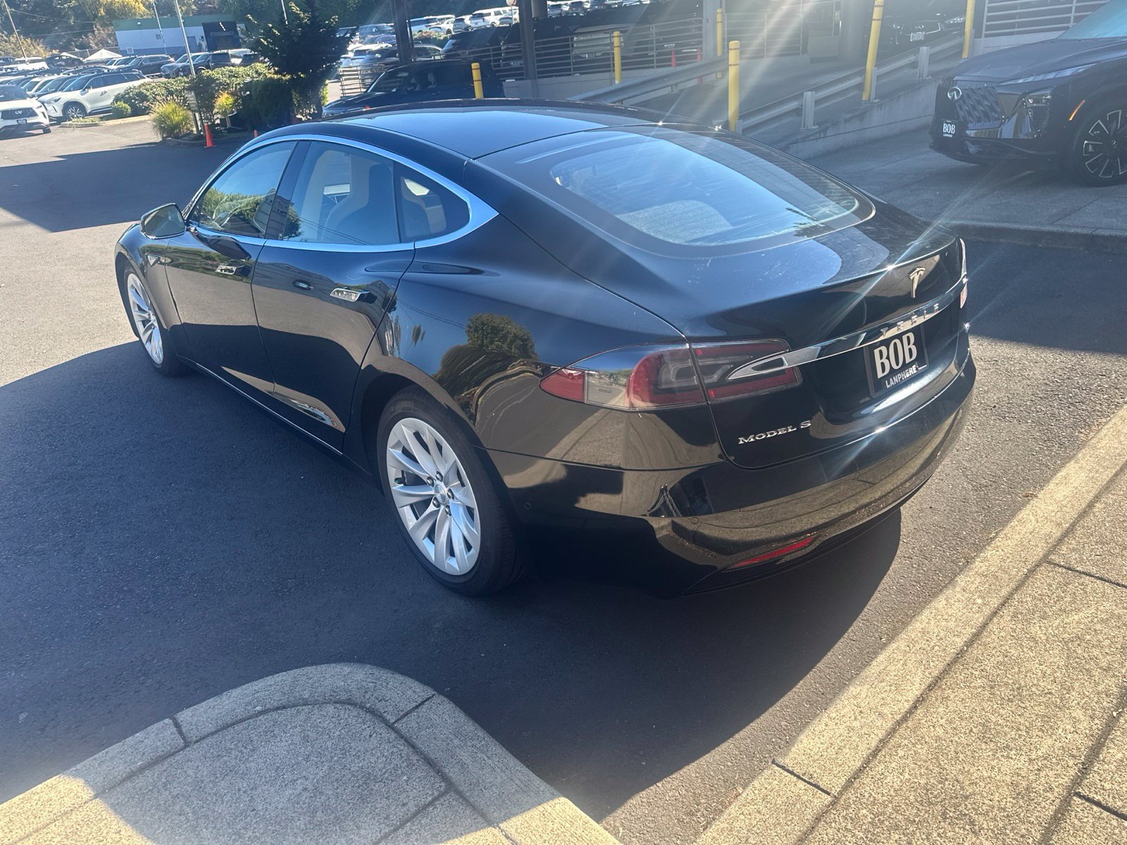 Used 2016 Tesla Model S 75D AWD/4WD image 3