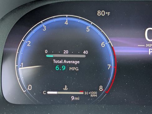 New 2025 Toyota Highlander Platinum image 11