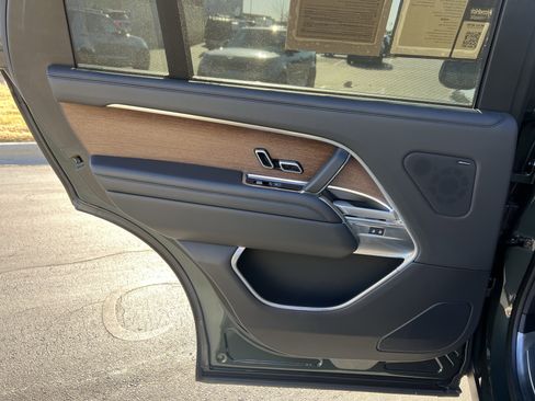 Certified 2025 Land Rover Range Rover Long Wheelbase SE image 29
