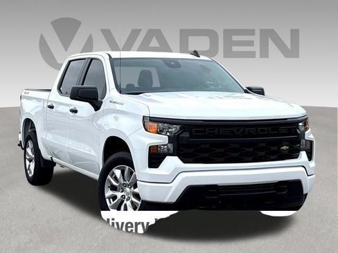 Used 2024 Chevrolet Silverado 1500 Custom AWD/4WD image 1