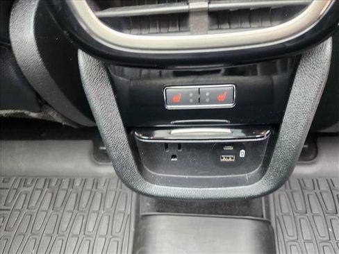 Used 2022 Lincoln Nautilus Reserve image 17