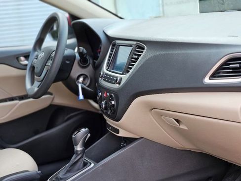 Used 2022 Hyundai Accent SEL image 13