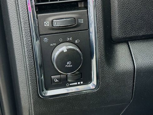 Certified 2018 RAM 1500 Laramie w/ Convenience Group AWD/4WD image 18