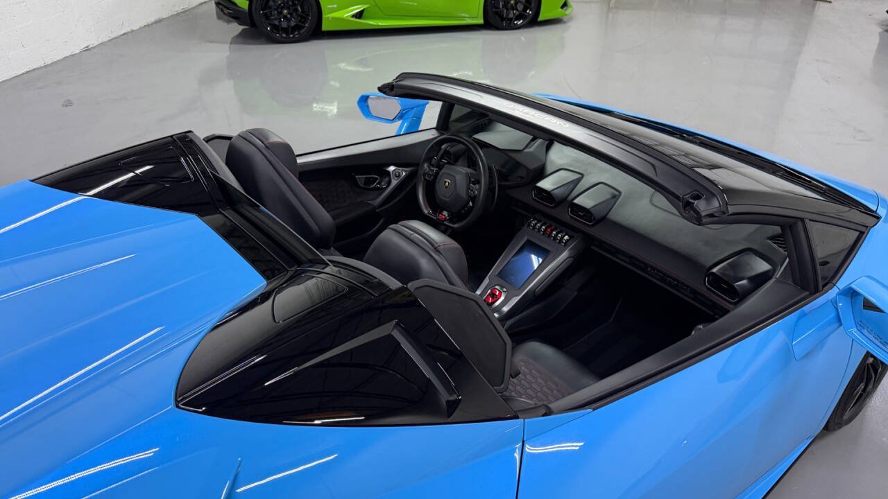 Used 2020 Lamborghini Huracan EVO RWD image 13