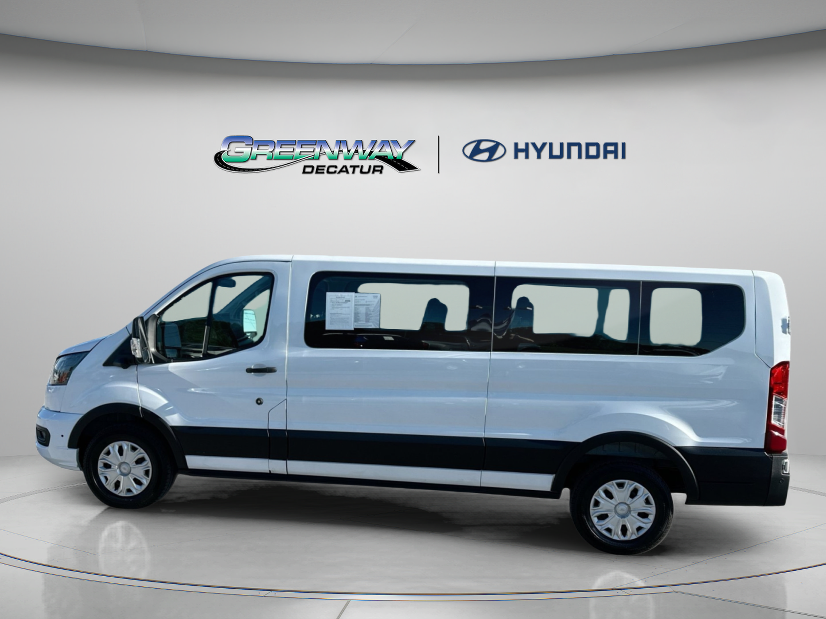Used 2026 Ford Transit 350 XLT RWD image 4