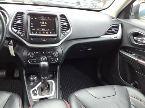 Used 2014 Jeep Cherokee Trailhawk w/ Leather Interior Group image 15