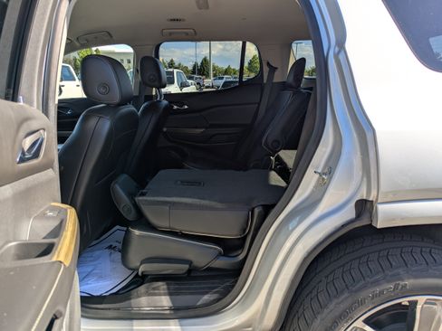 Certified 2019 GMC Acadia Denali AWD/4WD image 31