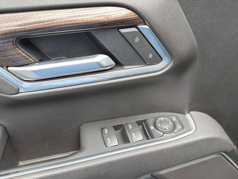 Certified 2025 Chevrolet Silverado 1500 LT AWD/4WD image 33