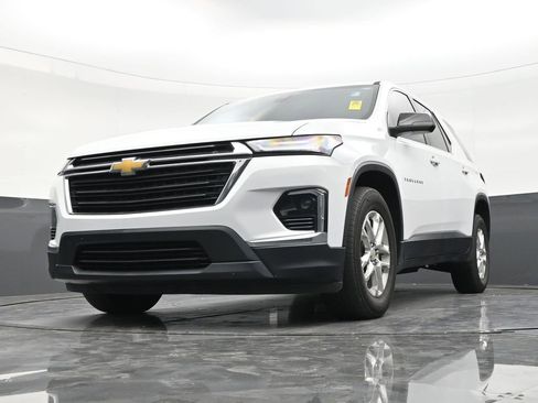 Used 2023 Chevrolet Traverse LS FWD image 27