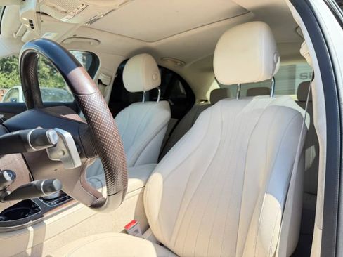 Used 2018 Mercedes-Benz E 400 4MATIC Sedan image 12