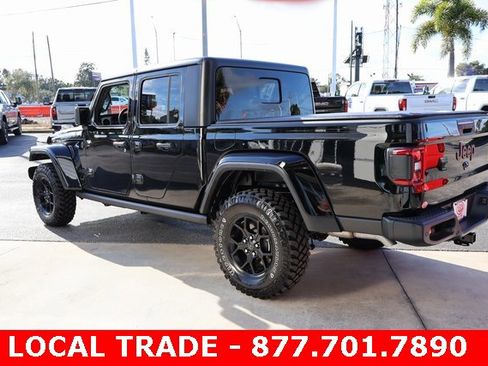 Used 2025 Jeep Gladiator Willys image 5
