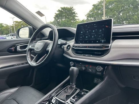 Certified 2022 Jeep Compass Limited image 26