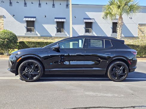 New 2026 Chevrolet Equinox EV RS image 3