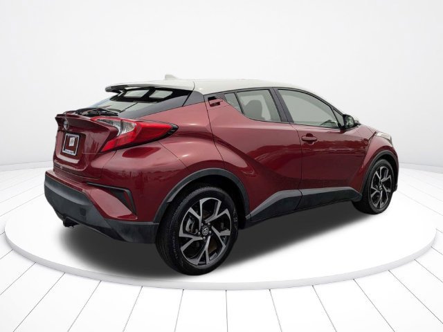 Used 2018 Toyota C-HR XLE FWD image 3