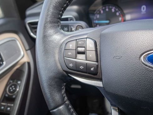 Used 2020 Ford Explorer Limited image 26