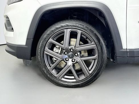 Used 2026 Jeep Compass Limited AWD/4WD image 33