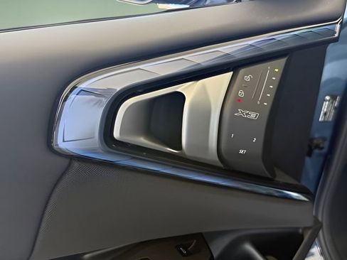 Used 2026 BMW X3 xDrive30 w/ Premium Package image 16