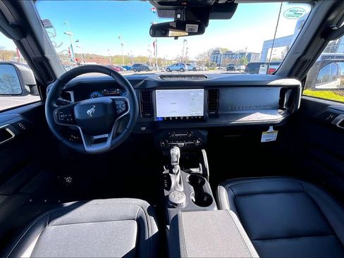 New 2026 Ford Bronco Badlands image 5