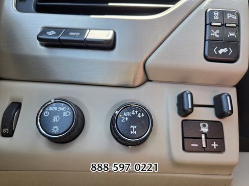 Used 2019 GMC Yukon Denali w/ Denali Ultimate Package AWD/4WD image 30