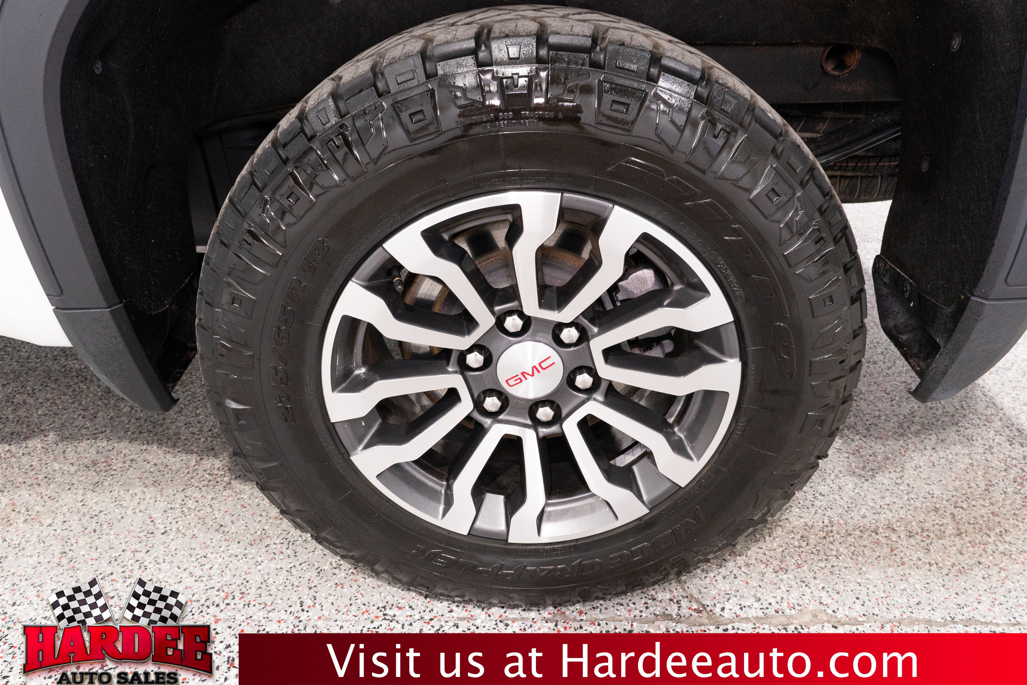 Used 2025 GMC Sierra 1500 SLT AWD/4WD image 10