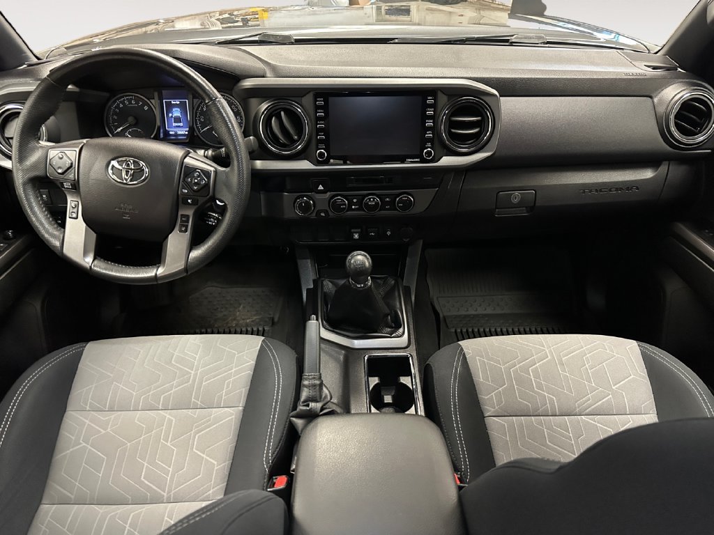 Used 2021 Toyota Tacoma TRD Off-Road AWD/4WD image 12