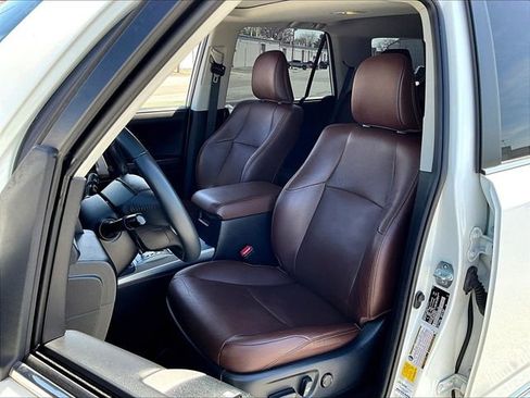 Used 2020 Toyota 4Runner Limited image 10