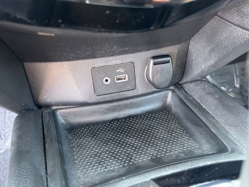 Used 2019 Nissan Rogue SV image 25