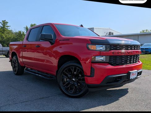 Used 2020 Chevrolet Silverado 1500 Custom w/ Custom Value Package AWD/4WD image 1