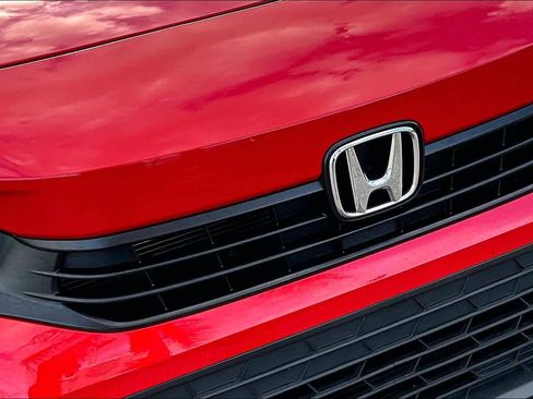 Used 2023 Honda Civic Sport image 29